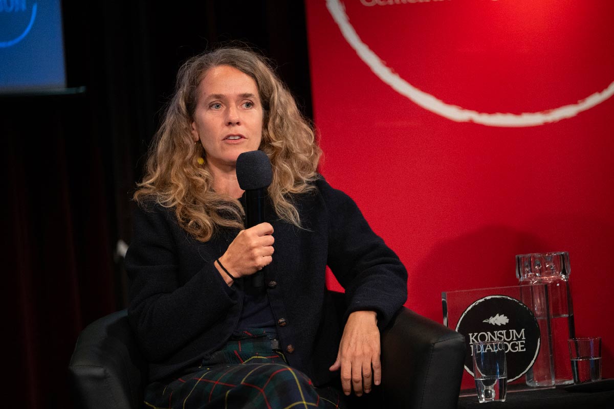 Regina Hügli at the panel of Konsumdialoge Wasser